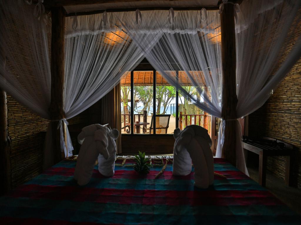 Thejan Beach Cabanas Μπεντότα Δωμάτιο φωτογραφία